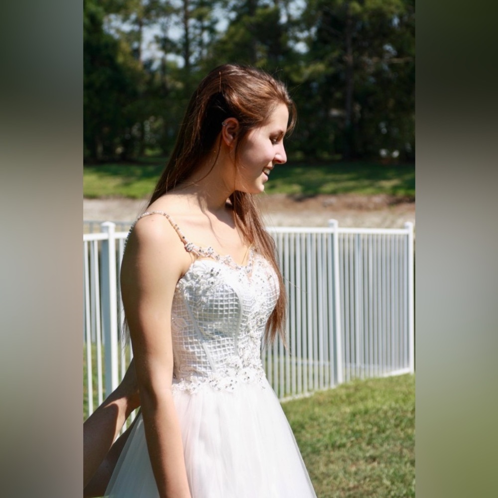 Ivory wedding dress, size 4, unaltered